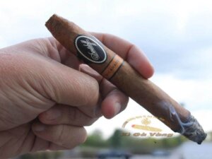 Davidoff-Millennium-Piramides-hop-10-dieu-6 Davidoff Nicaragua Diadema mang đến cho người dùng hương vị khó quên